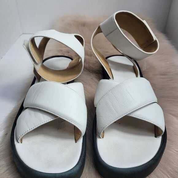 Rag & Bone Venus White Leather Ankle Cuff Flatform Sandals - Picture 3 of 6